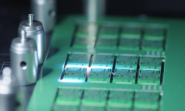 使用紫外激光切割機(jī)的功率真的越大越好嗎？(圖1)