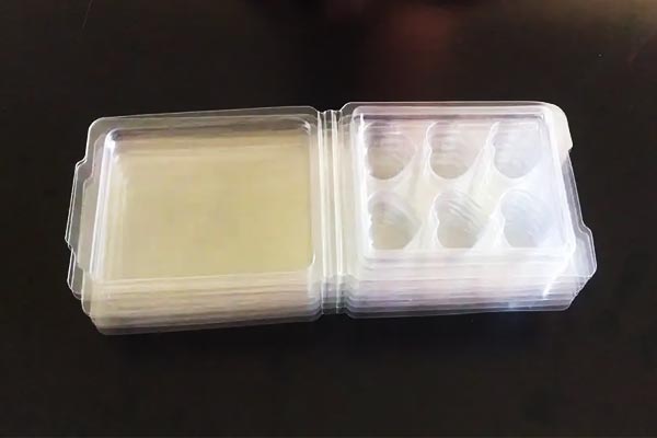 為什么兩塊不同顏色的塑料用激光無(wú)法焊接到一起？(圖1)